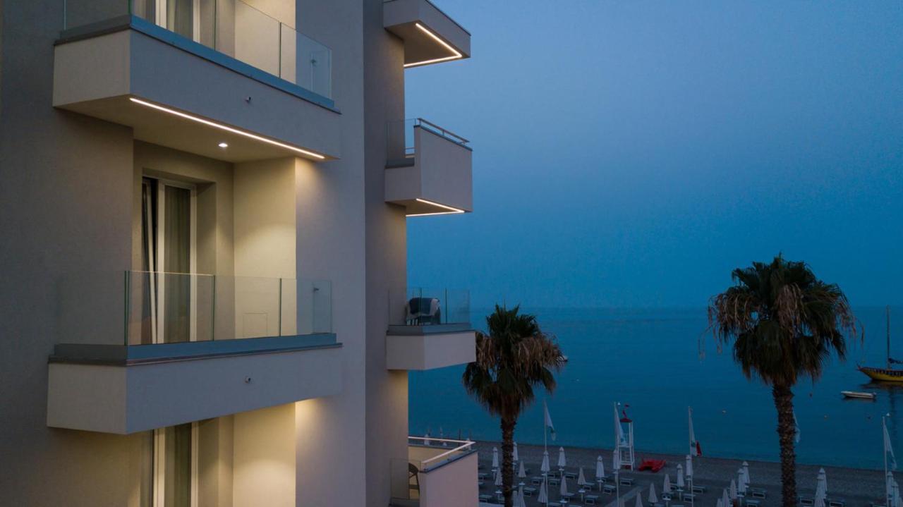 Albatros Beach Hotel Letojanni Esterno foto
