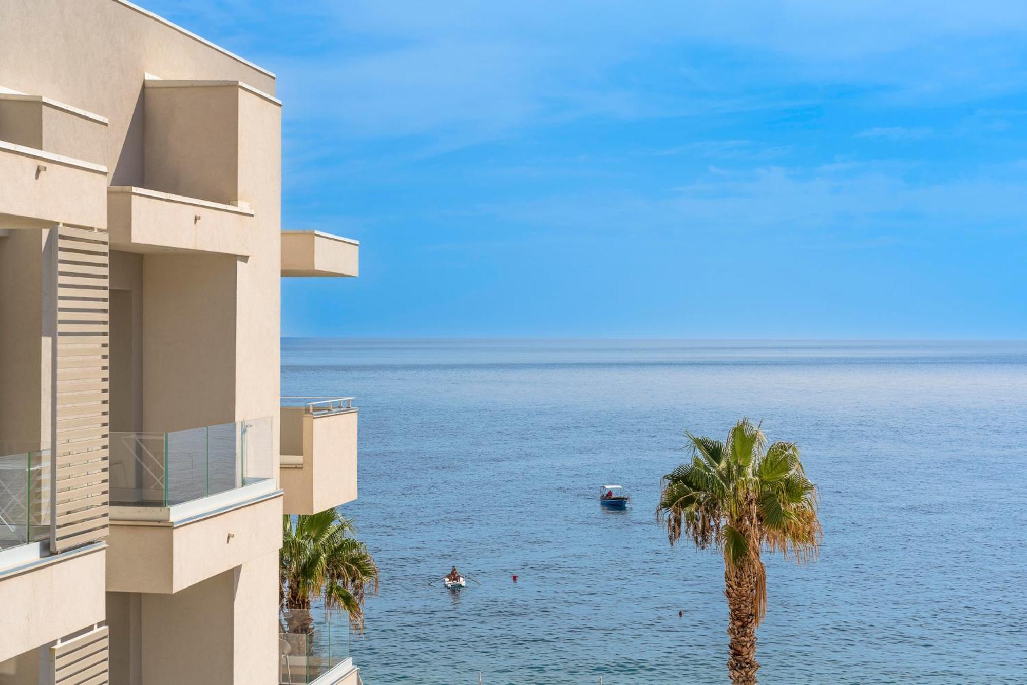 Albatros Beach Hotel Letojanni Esterno foto