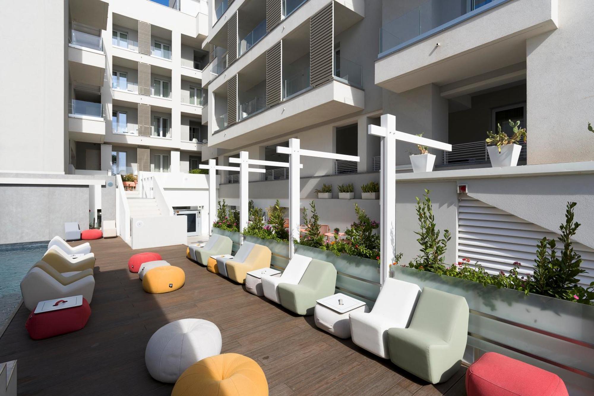 Albatros Beach Hotel Letojanni Esterno foto