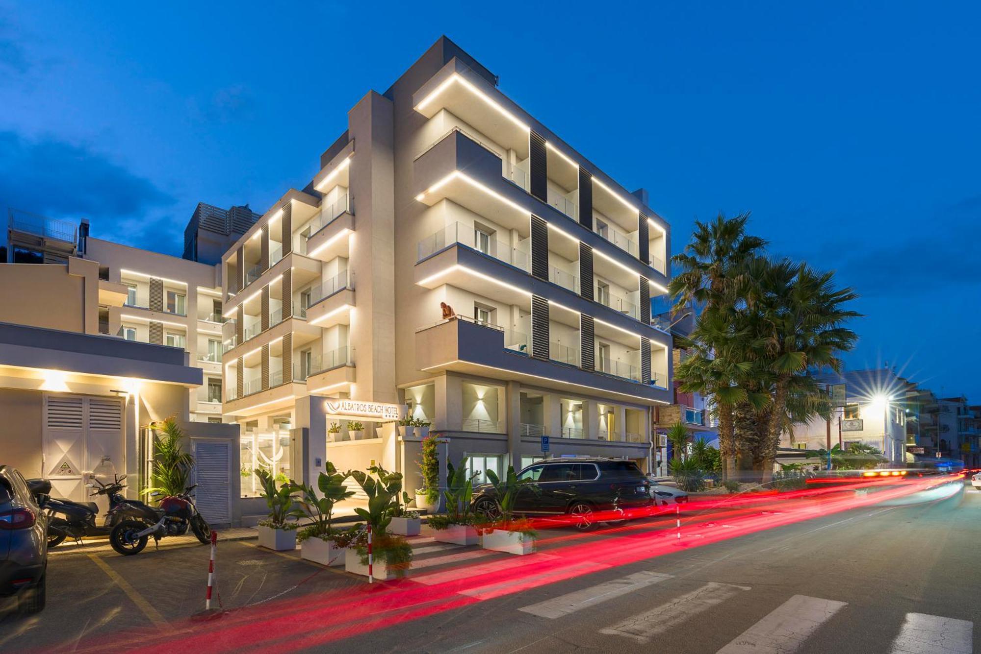 Albatros Beach Hotel Letojanni Esterno foto